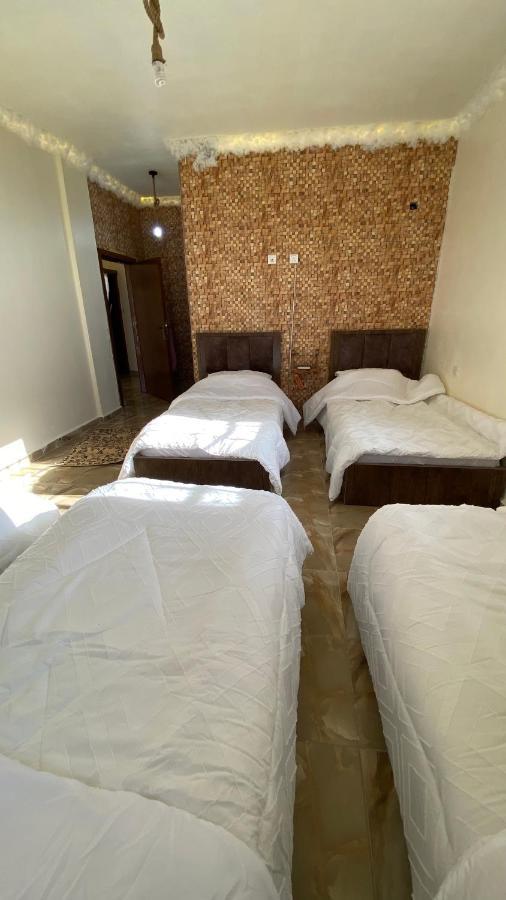 Nabati Hostel Wadi Musa Exteriör bild