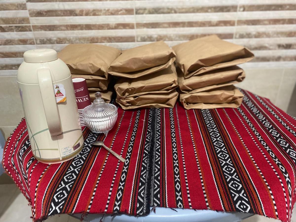 Nabati Hostel Wadi Musa Exteriör bild