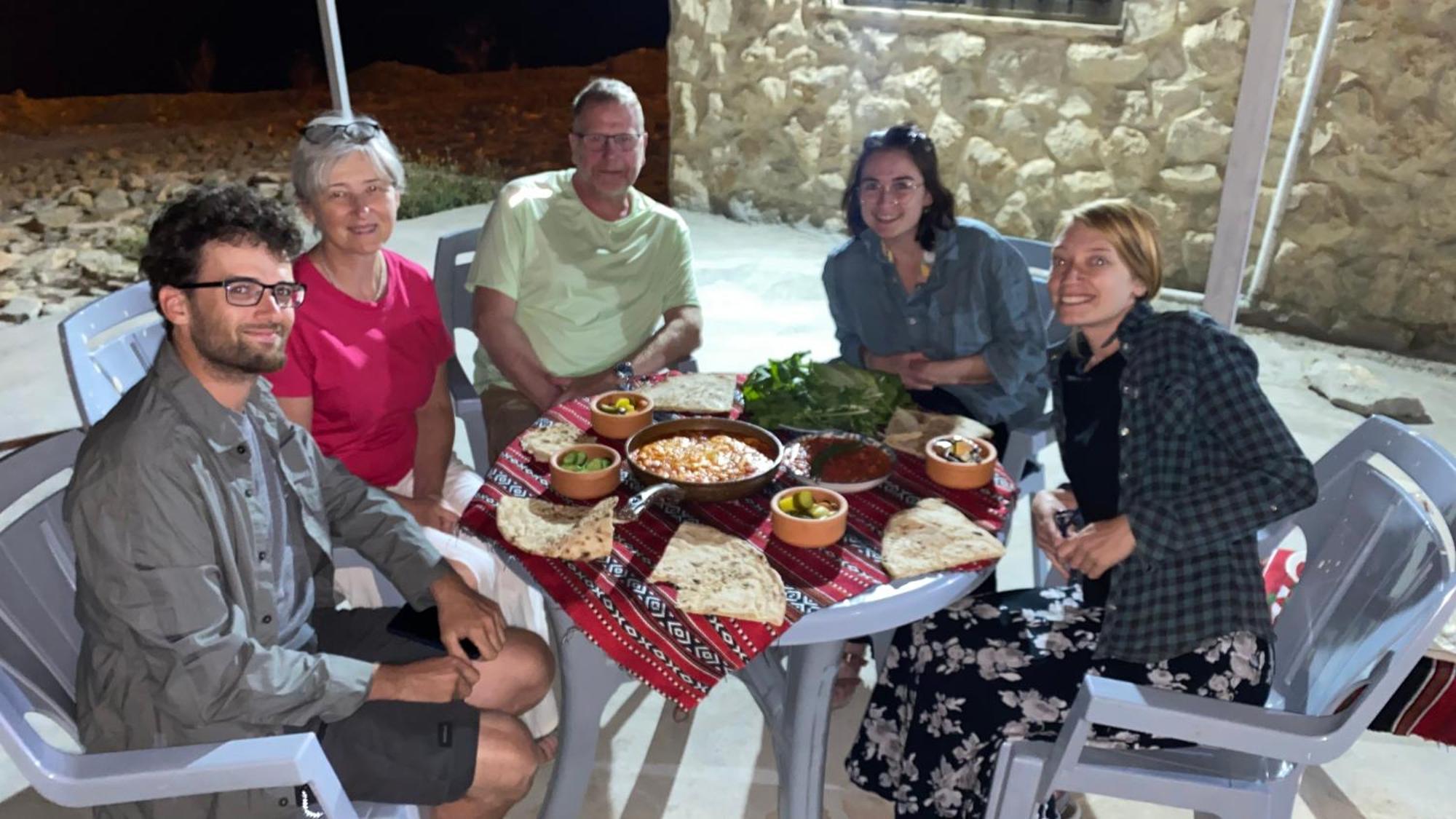 Nabati Hostel Wadi Musa Exteriör bild