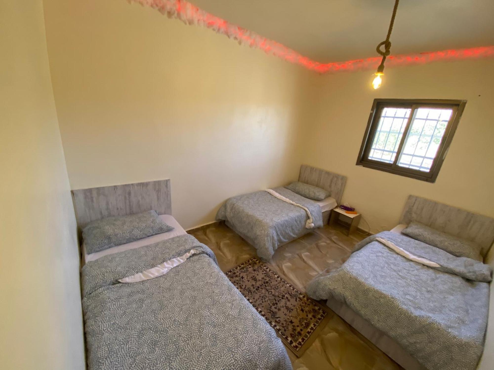Nabati Hostel Wadi Musa Exteriör bild